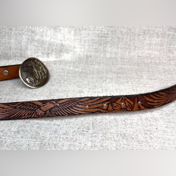 VTG childs Award Design Medals brass buckle, calf roping, w/ tooled leather belt - Picture 5 of 9